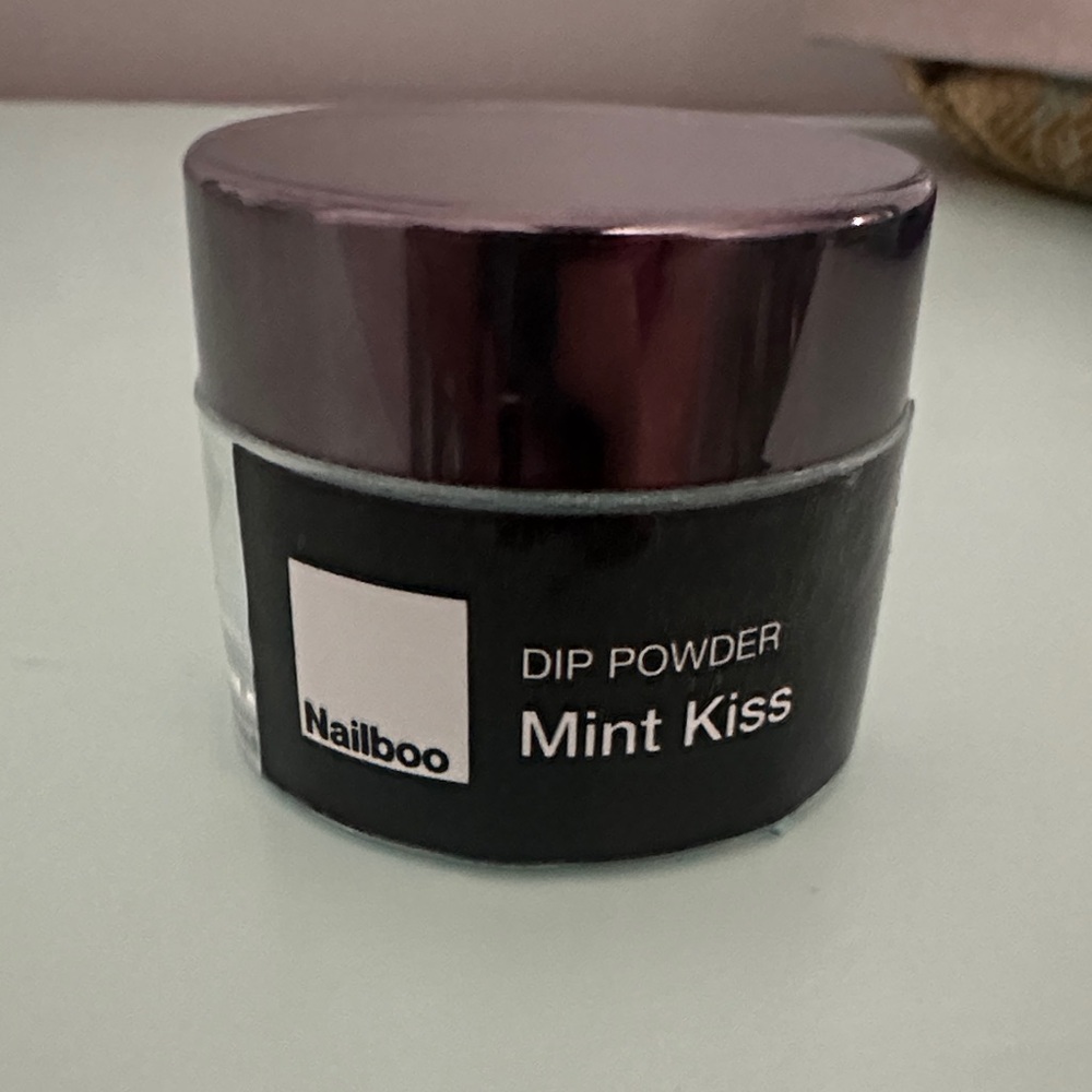 Nailboo Mint Kiss Dip Powder